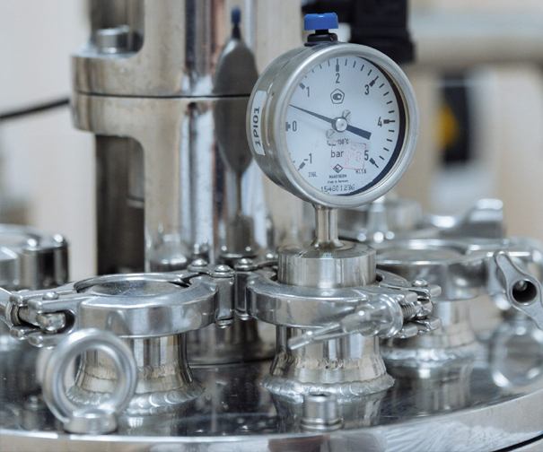 FILTER and PRESSURE REGULATORS